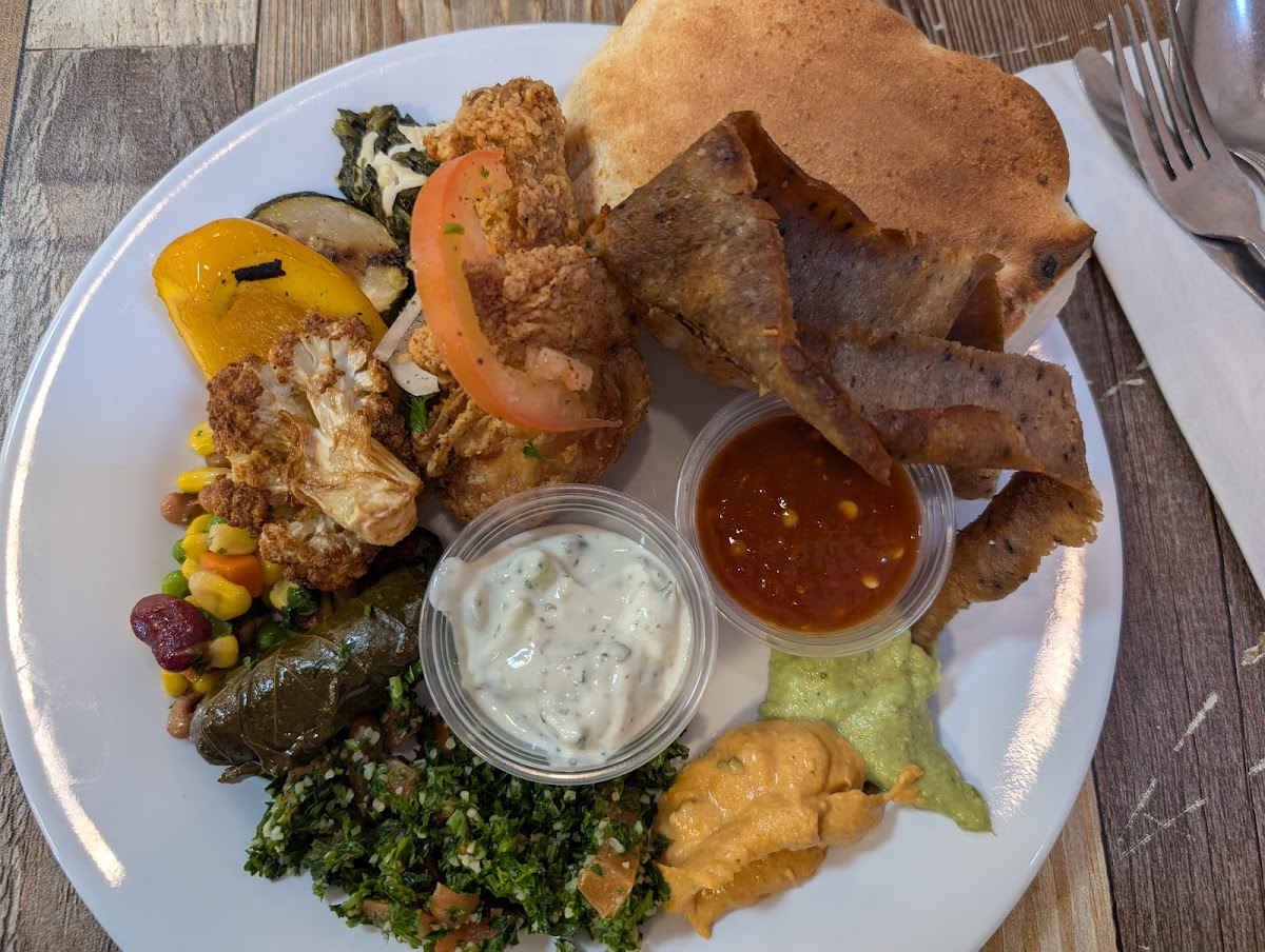 Dimassi's Mediterranean Buffet-3