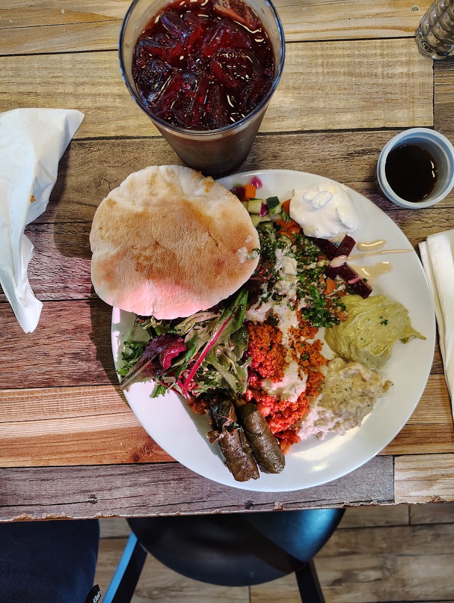 Dimassi's Mediterranean Buffet-4